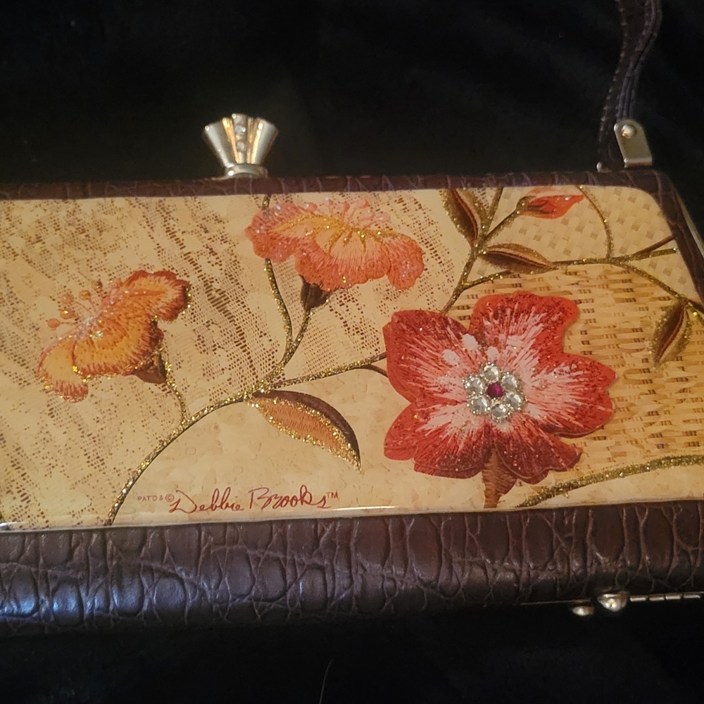 DEBBIE BROOKS FLORAL CLUTCH - NEW